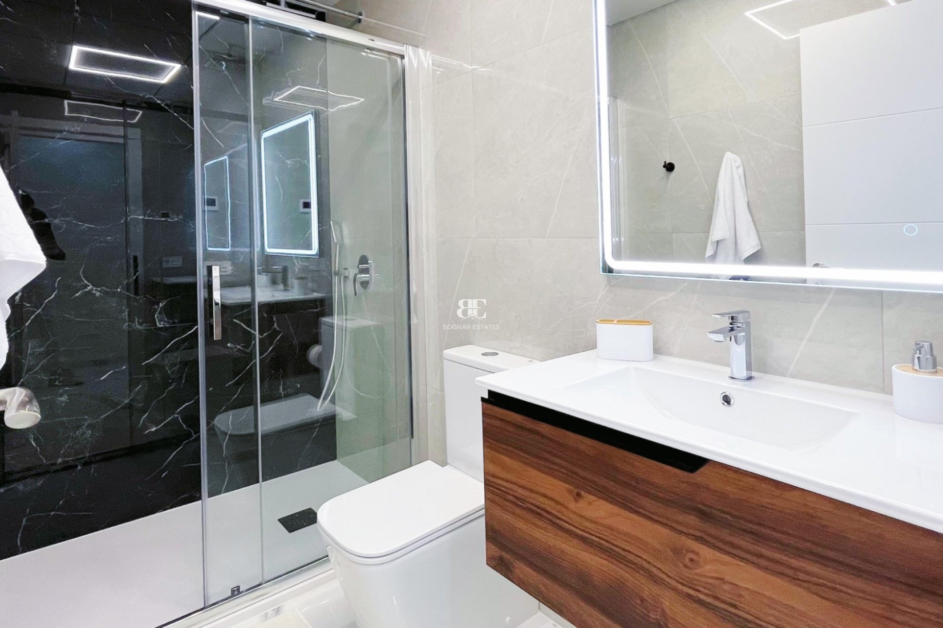 Herverkoop - apartment -
Torrevieja - Playa del Cura