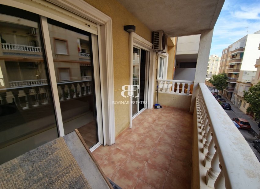 Herverkoop - apartment -
Torrevieja - Playa del Cura