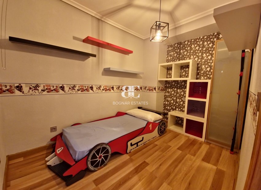 Herverkoop - apartment -
Torrevieja - Playa del Cura