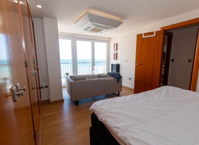 Herverkoop - apartment -
Torrevieja - Playa del Cura