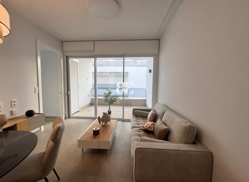 Herverkoop - apartment -
Torrevieja - Playa Los Locos