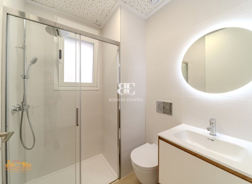 Herverkoop - apartment -
Torrevieja - Playa Los Locos