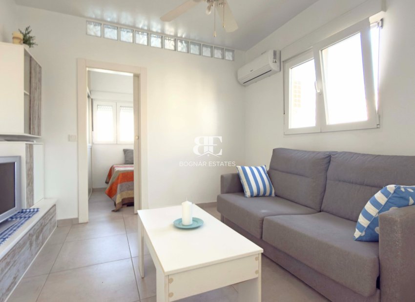 Herverkoop - apartment -
Torrevieja - Playa Los Naufragos