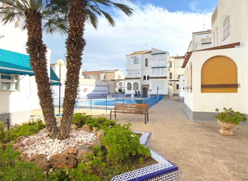 Herverkoop - apartment -
Torrevieja - Playa Los Naufragos