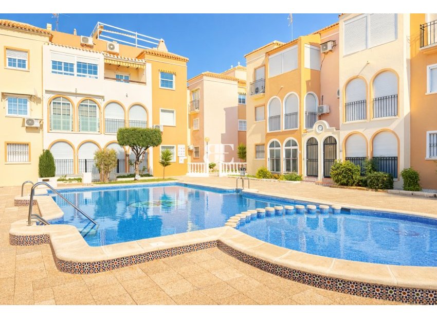 Herverkoop - apartment -
Torrevieja - Playa Los Naufragos