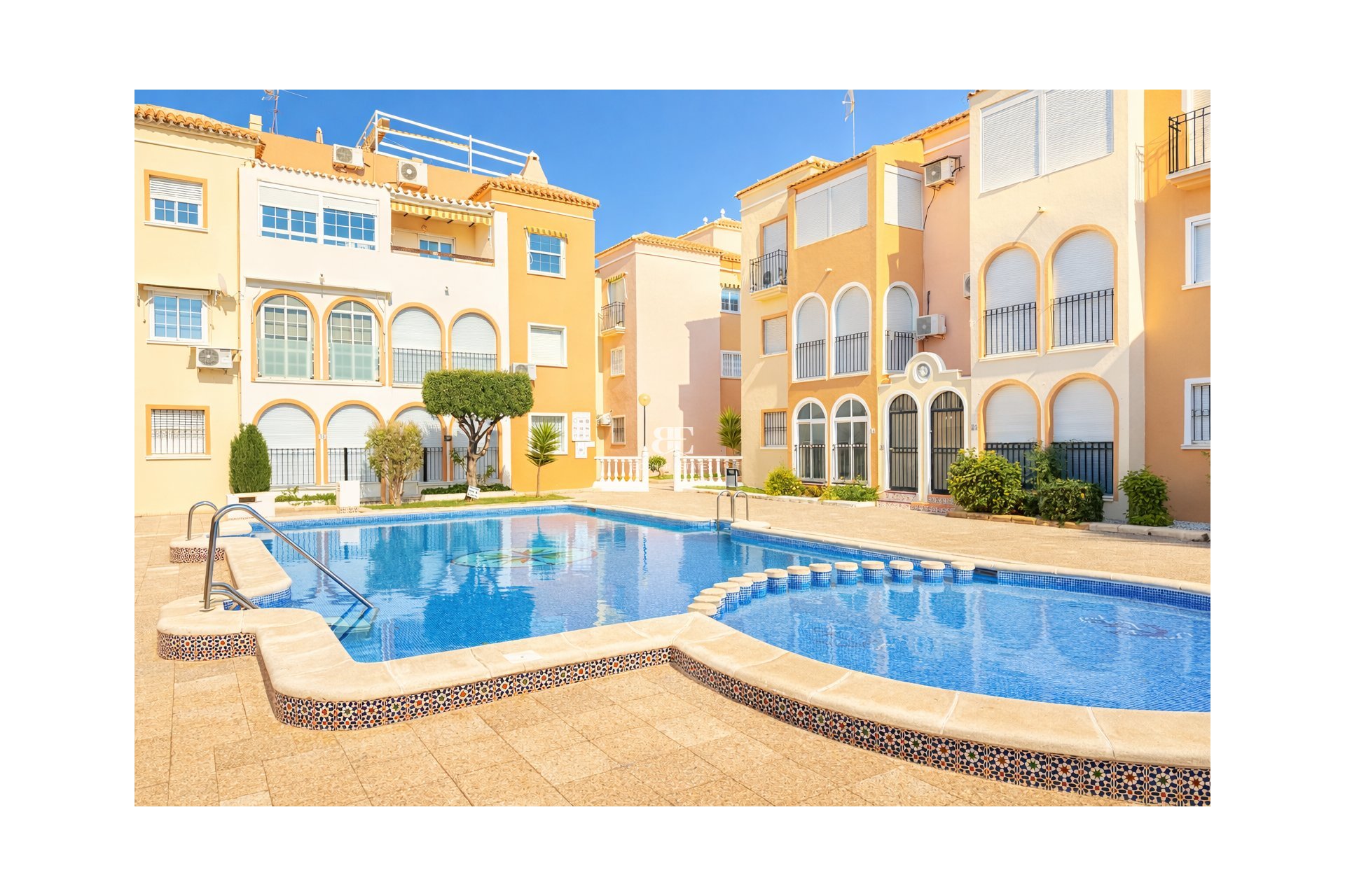 Herverkoop - apartment -
Torrevieja - Playa Los Naufragos