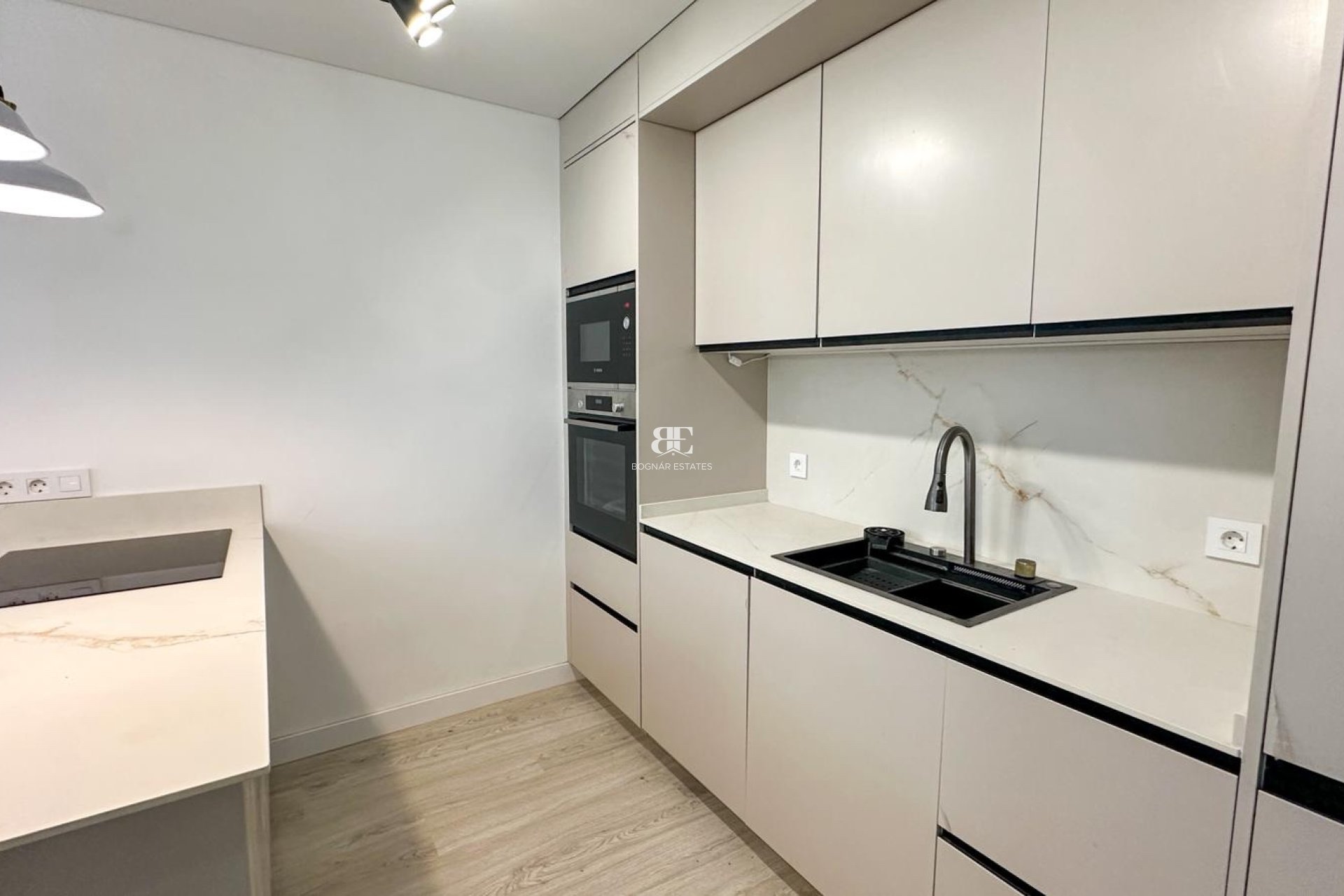 Herverkoop - apartment -
Torrevieja - Playa Los Naufragos