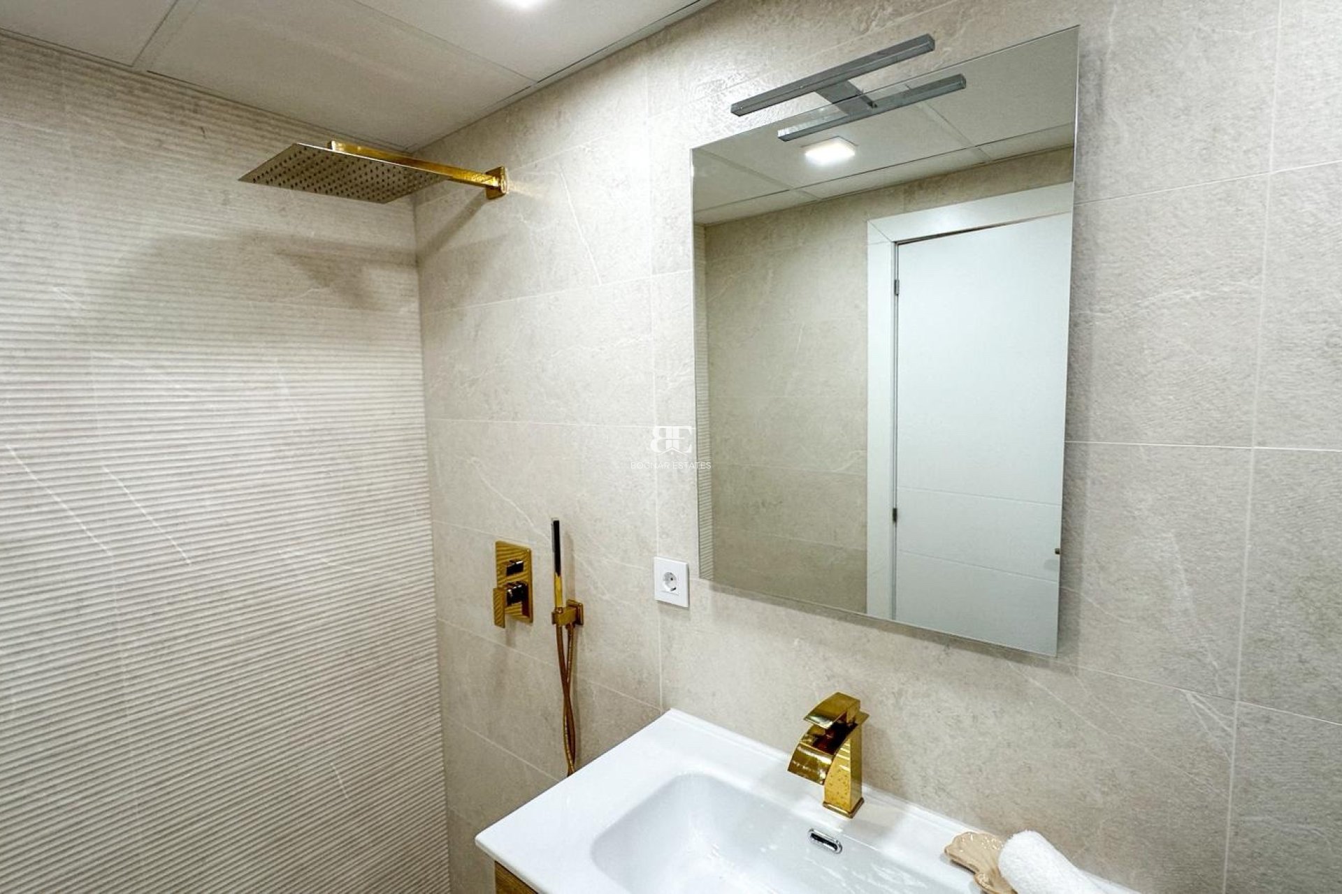 Herverkoop - apartment -
Torrevieja - Playa Los Naufragos