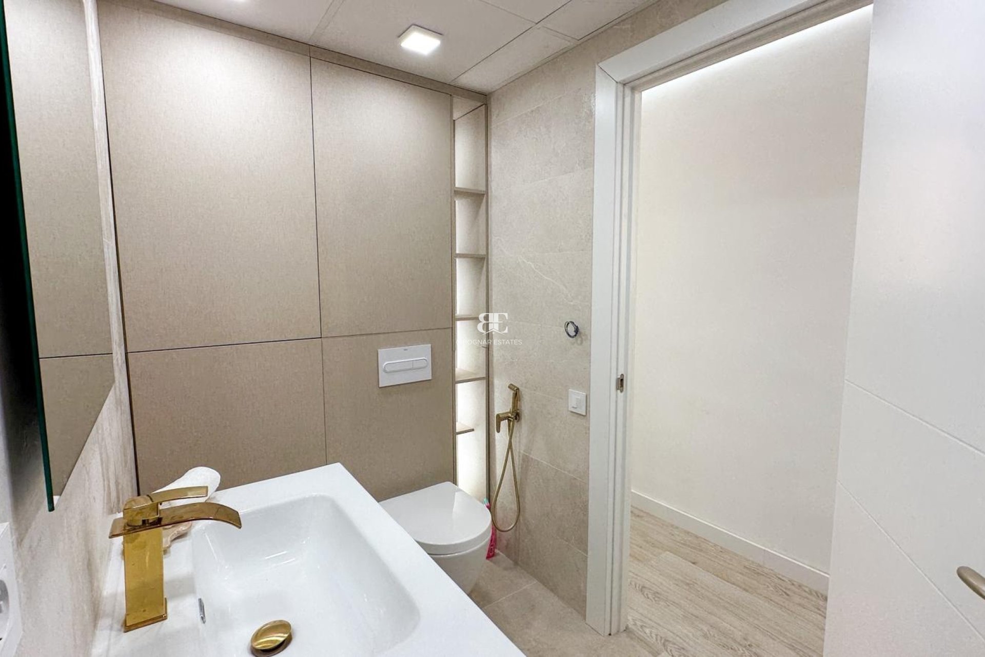 Herverkoop - apartment -
Torrevieja - Playa Los Naufragos