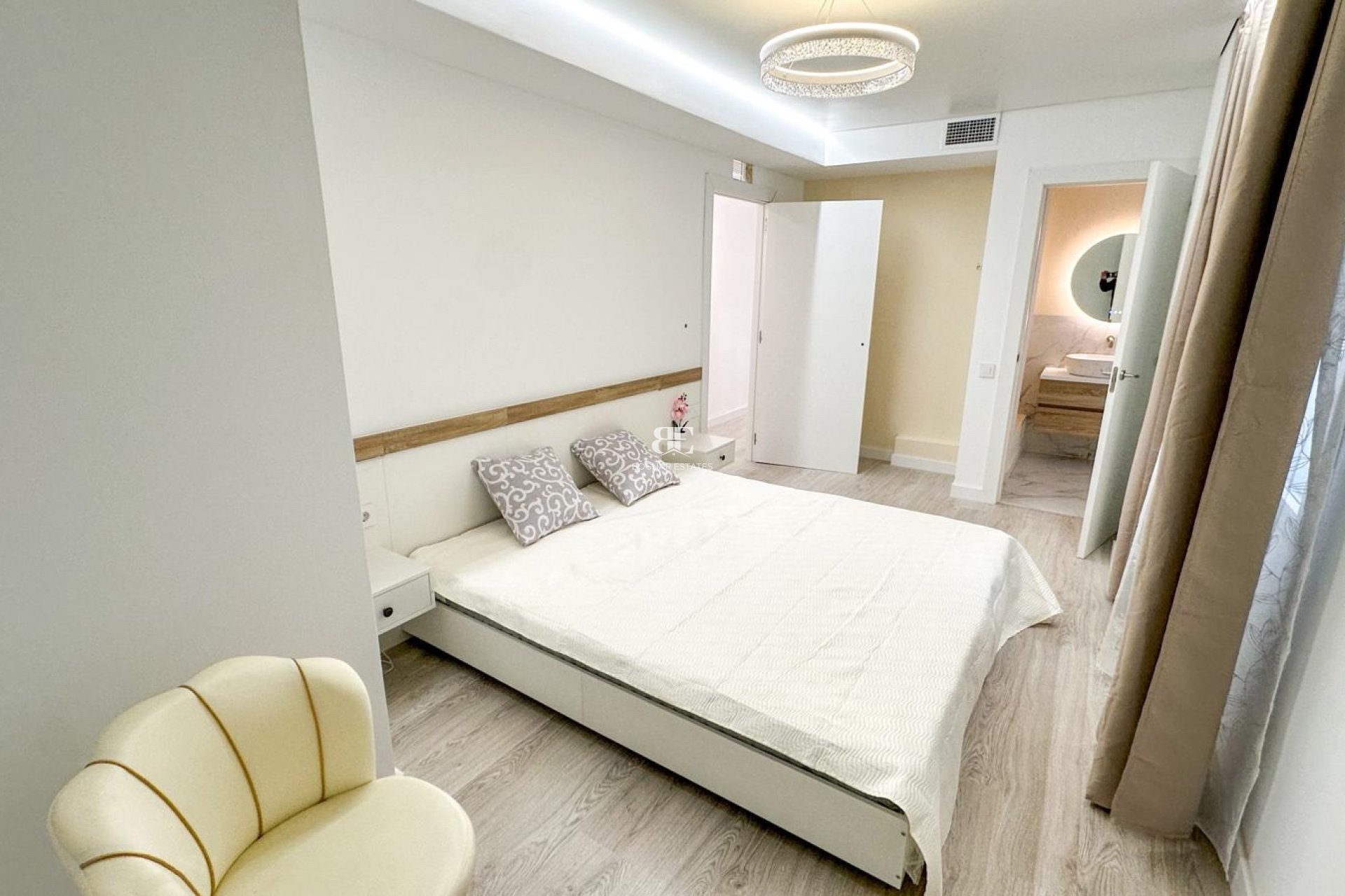 Herverkoop - apartment -
Torrevieja - Playa Los Naufragos