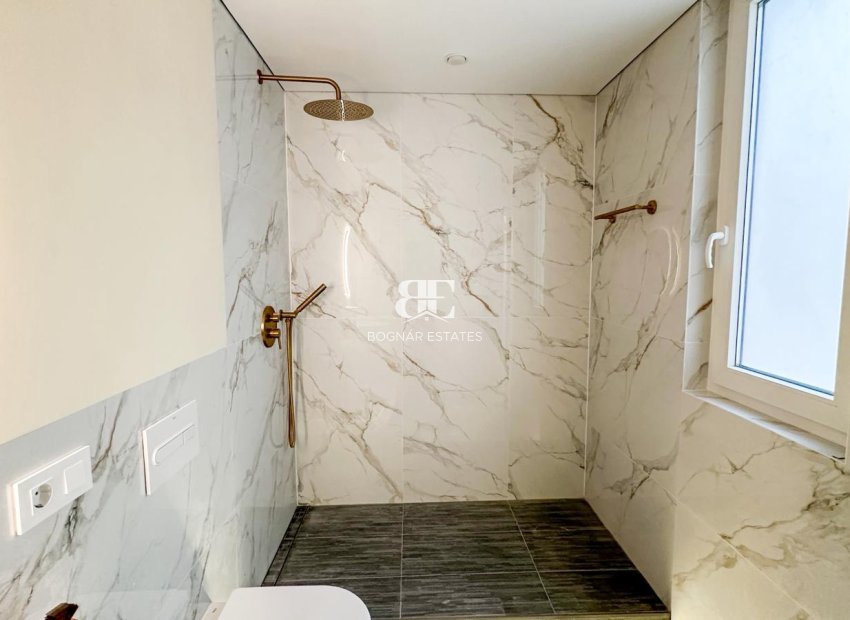 Herverkoop - apartment -
Torrevieja - Playa Los Naufragos