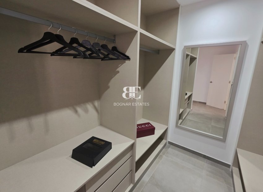 Herverkoop - apartment -
Torrevieja - Puerto