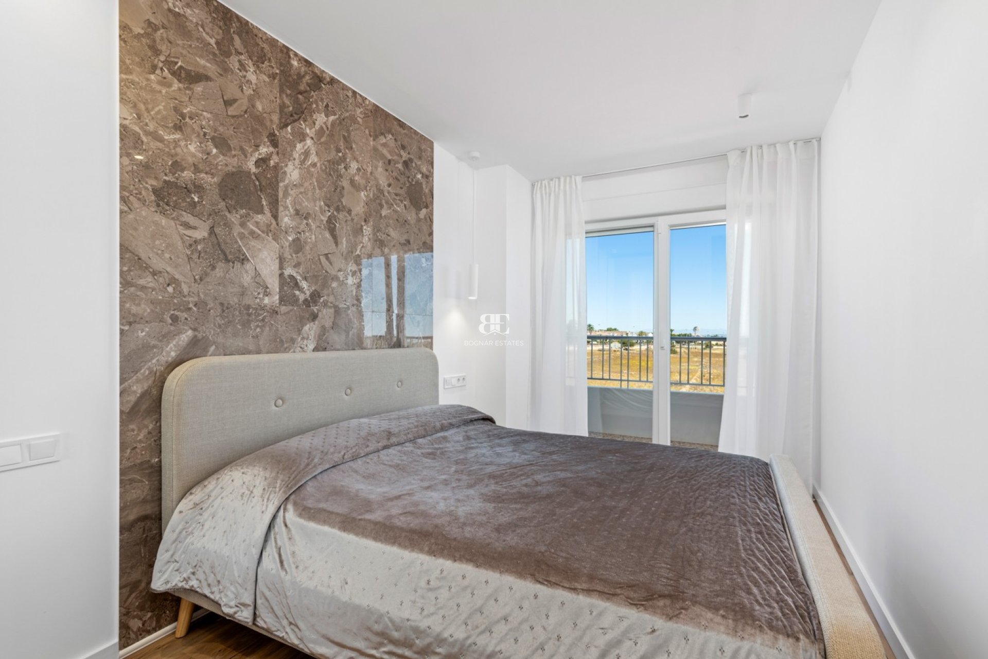 Herverkoop - apartment -
Torrevieja - Punta Prima