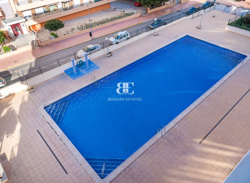 Herverkoop - apartment -
Torrevieja - Punta Prima