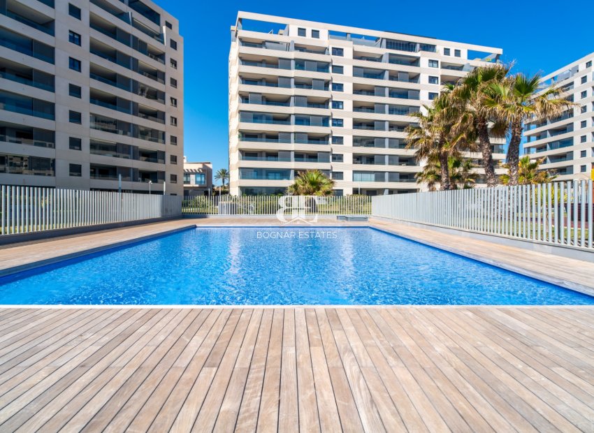 Herverkoop - apartment -
Torrevieja - Punta Prima