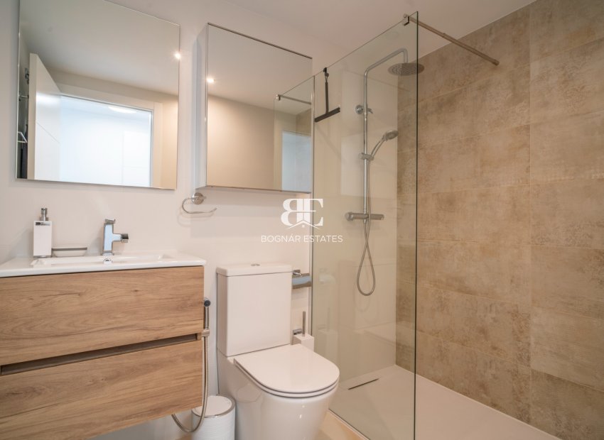 Herverkoop - apartment -
Torrevieja - Punta Prima