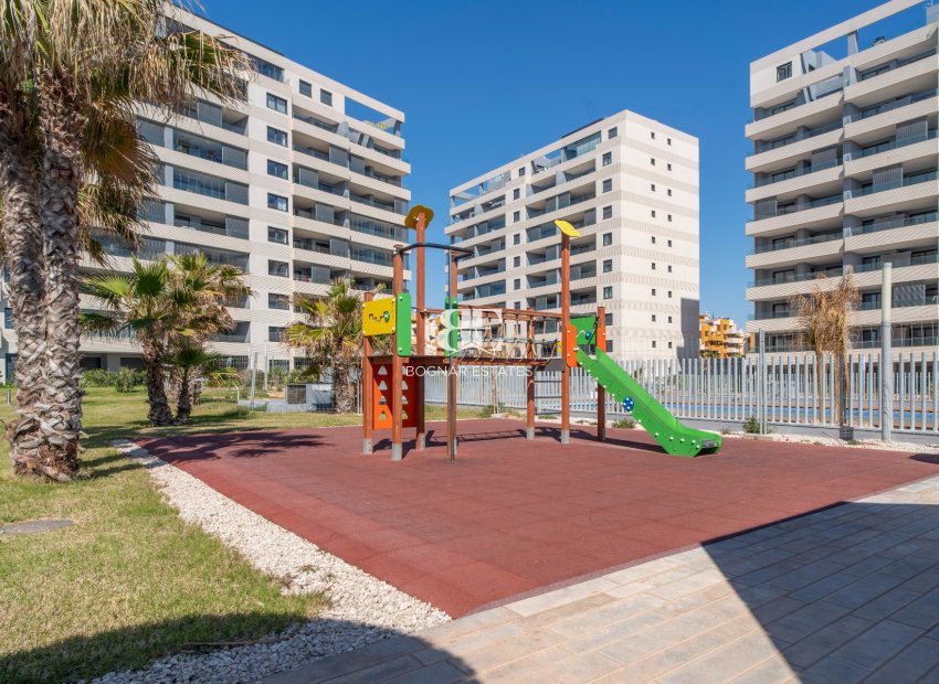Herverkoop - apartment -
Torrevieja - Punta Prima