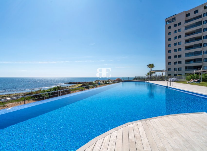 Herverkoop - apartment -
Torrevieja - Punta Prima