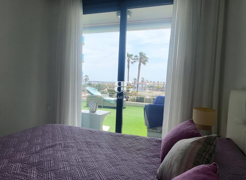 Herverkoop - apartment -
Torrevieja - Punta Prima