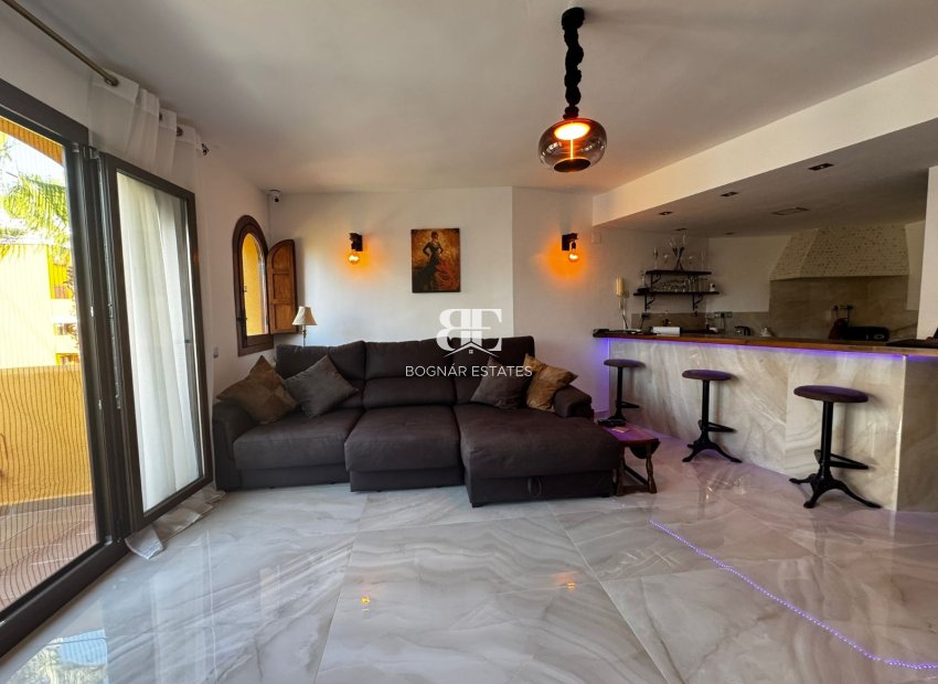 Herverkoop - apartment -
Torrevieja - Punta Prima