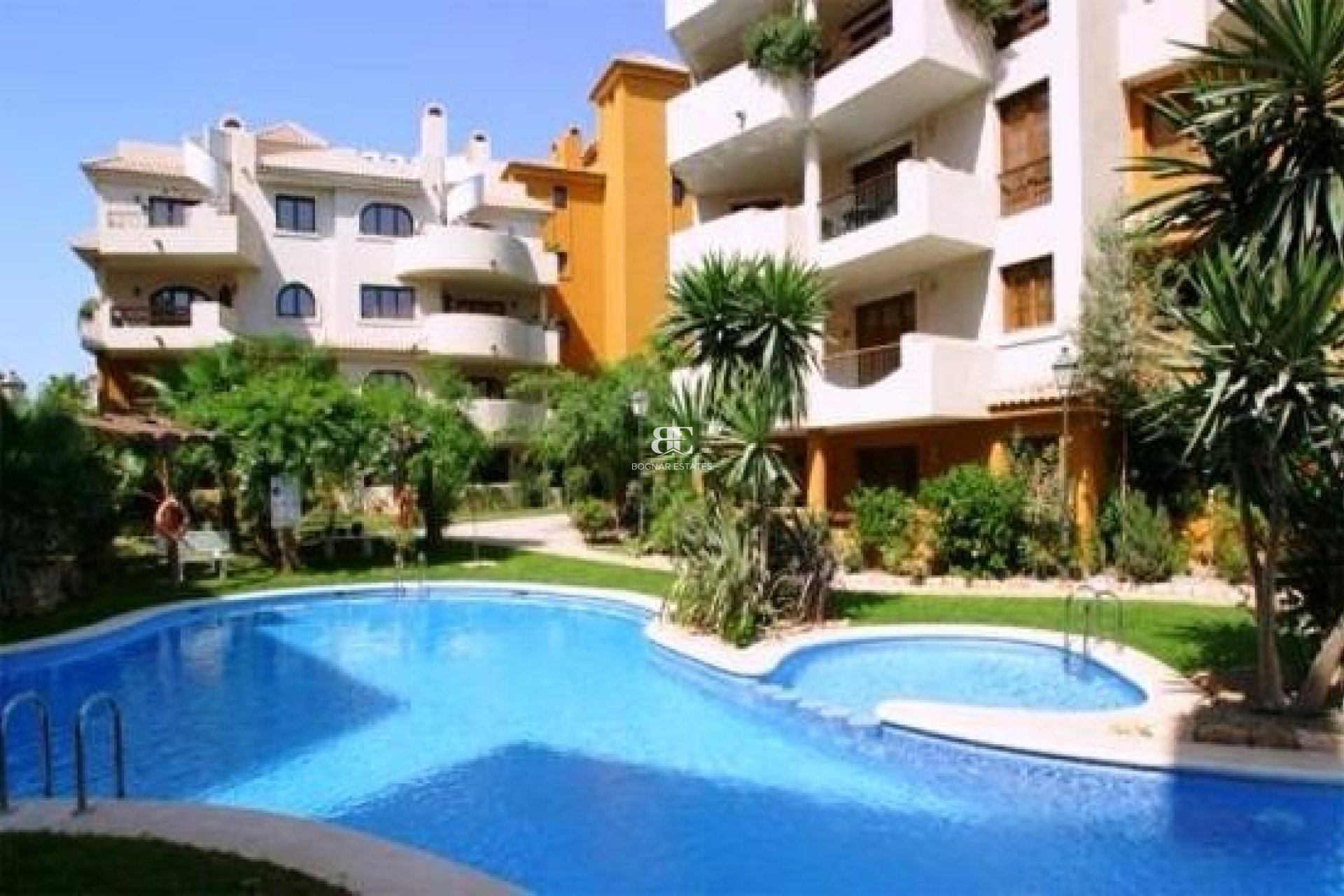 Herverkoop - apartment -
Torrevieja - Punta Prima