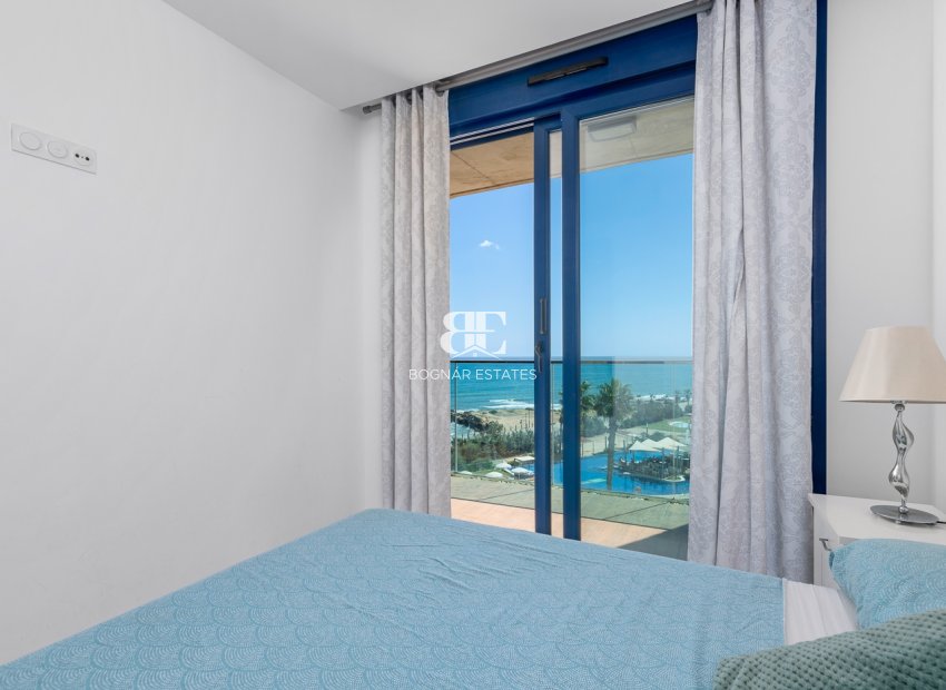 Herverkoop - apartment -
Torrevieja - Punta Prima