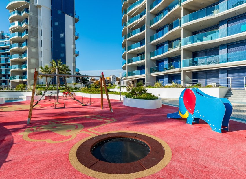 Herverkoop - apartment -
Torrevieja - Punta Prima