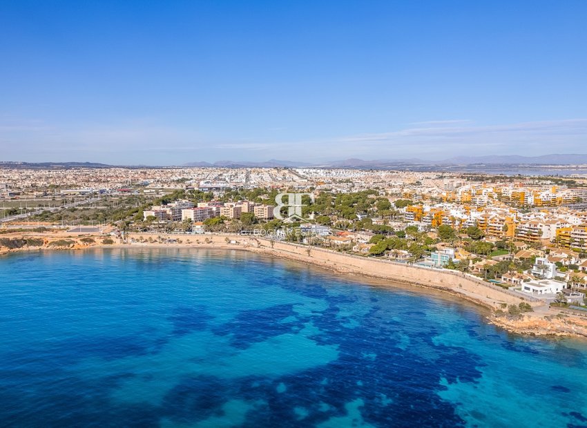 Herverkoop - apartment -
Torrevieja - Punta Prima