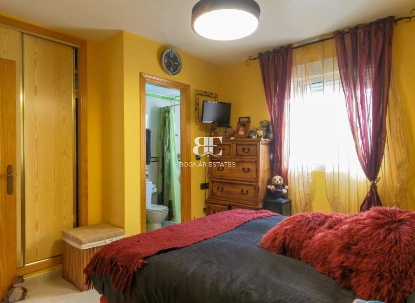 Herverkoop - apartment -
Torrevieja - Torrevieja Centro