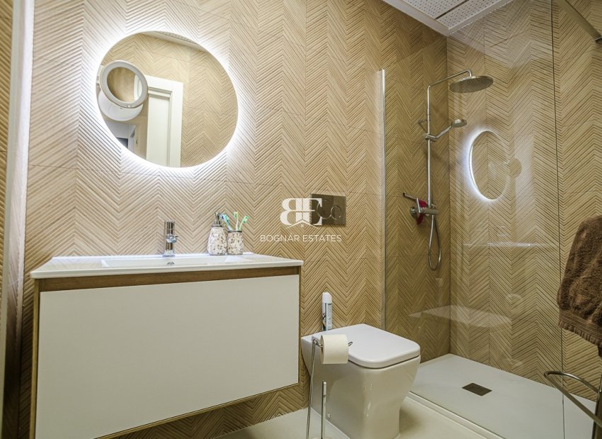 Herverkoop - apartment -
Torrevieja