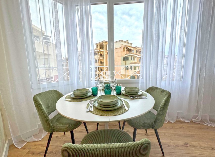 Herverkoop - apartment -
Torrevieja