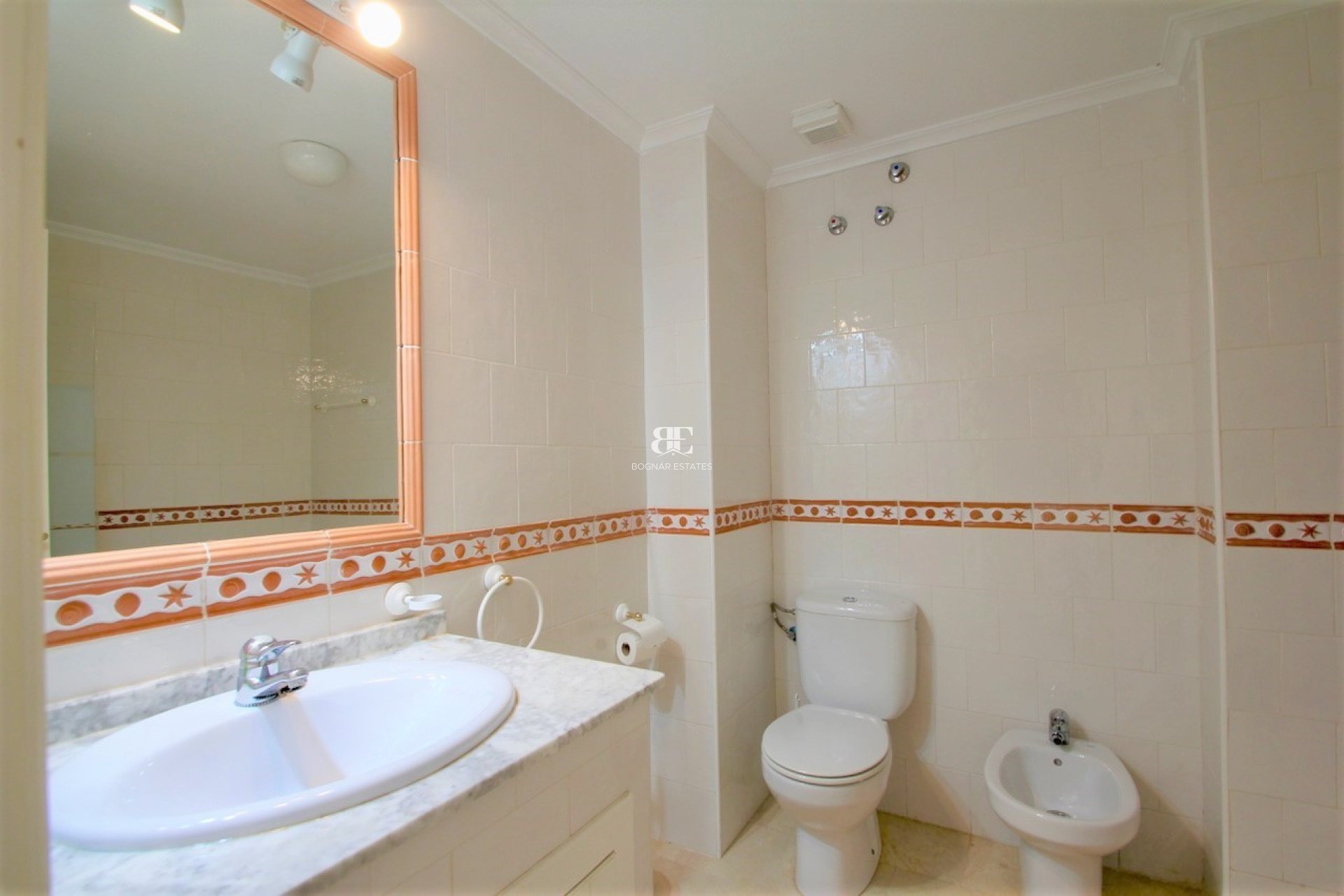 Herverkoop - apartment -
Villamartín