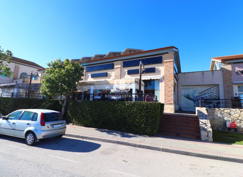 Herverkoop - Commercial (Leasehold) -
Algorfa - La finca Golf