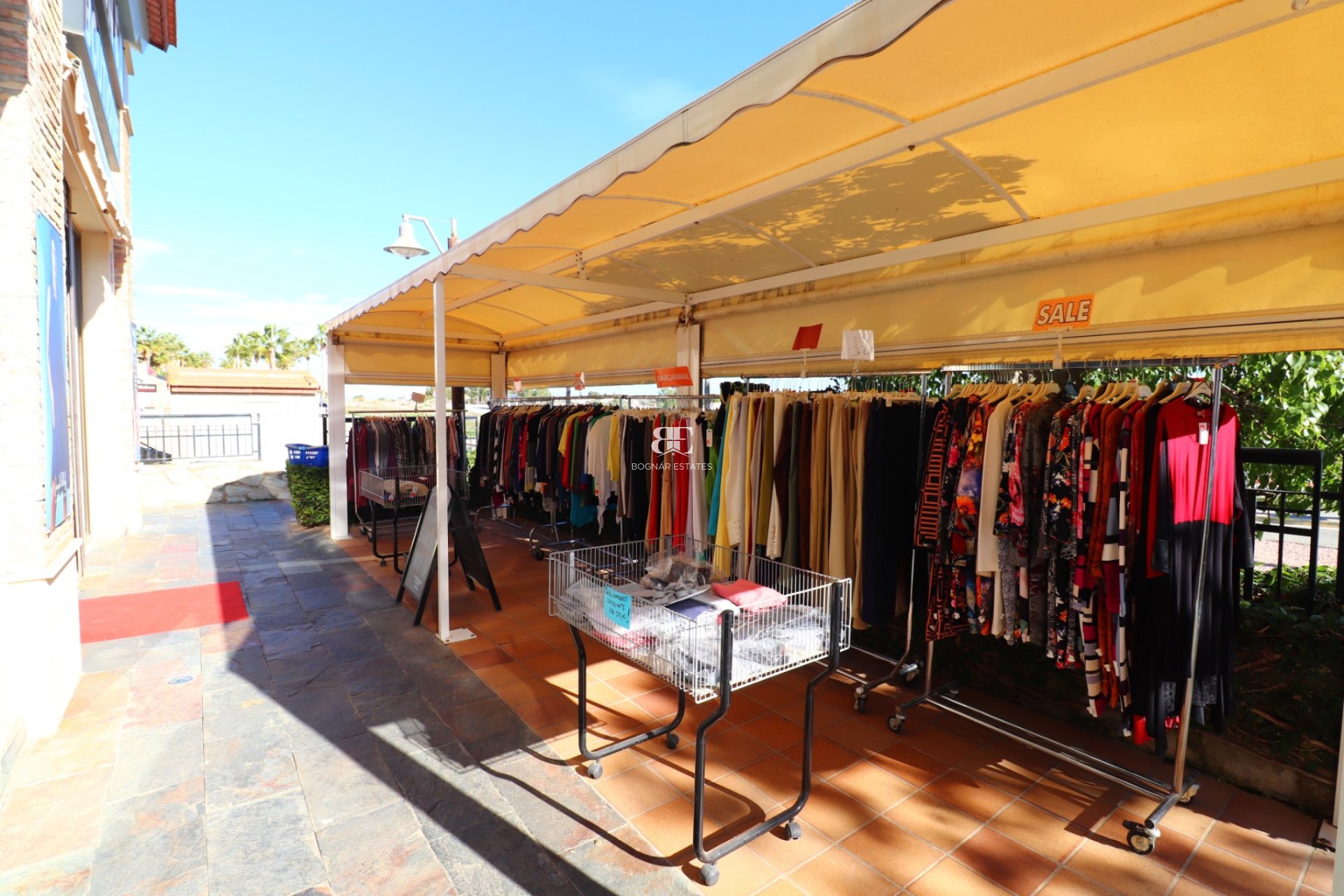Herverkoop - Commercial (Leasehold) -
Algorfa - La finca Golf