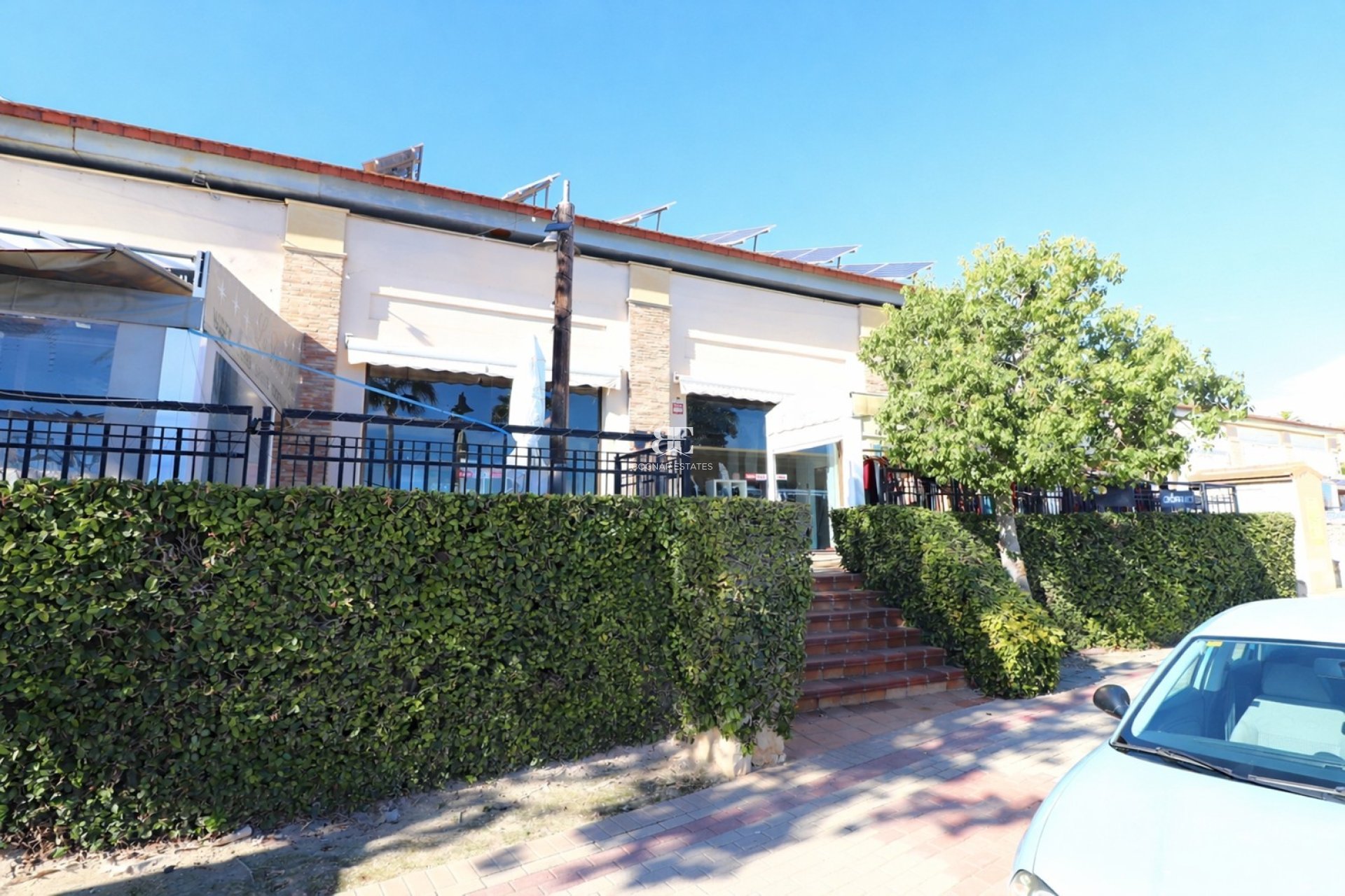 Herverkoop - Commercial (Leasehold) -
Algorfa - La finca Golf