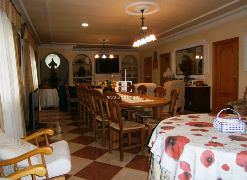 Herverkoop - Country House -
Alcoy