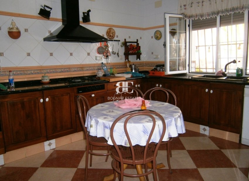 Herverkoop - Country House -
Alcoy