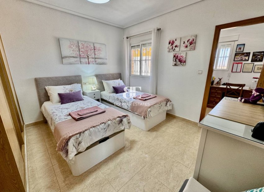 Herverkoop - Country House -
Catral