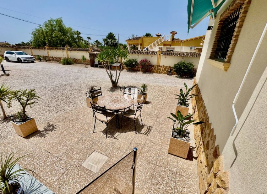 Herverkoop - Country House -
Catral
