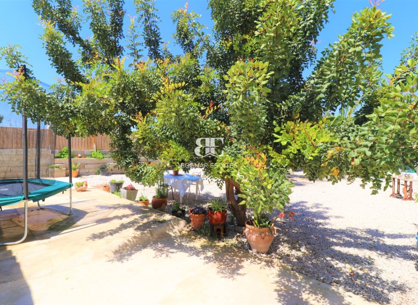 Herverkoop - Country House -
Dolores