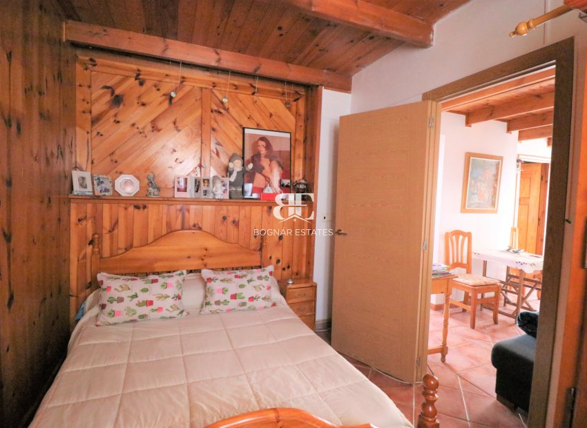 Herverkoop - Country House -
Dolores