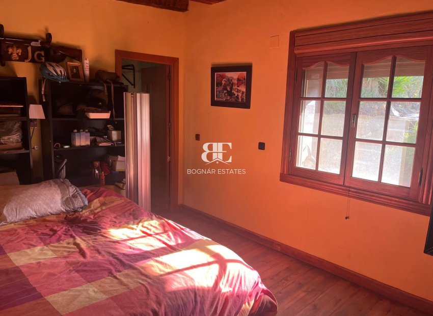 Herverkoop - Country House -
Gea Truyols - Gea y Trujols