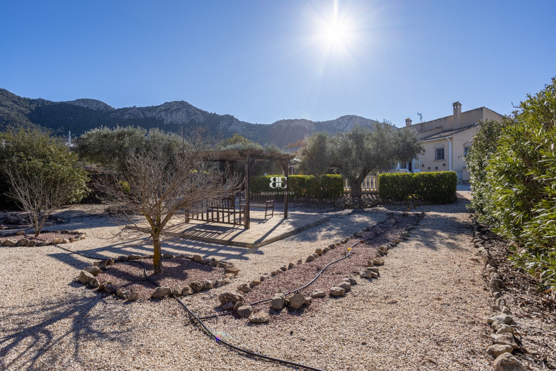 Herverkoop - Country House -
La Zarza