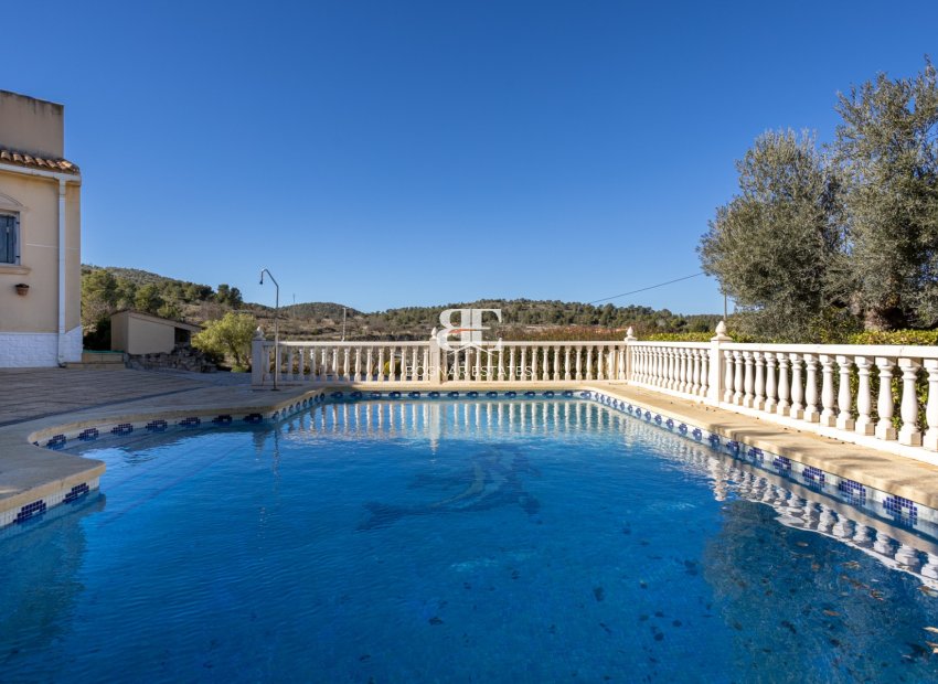 Herverkoop - Country House -
La Zarza