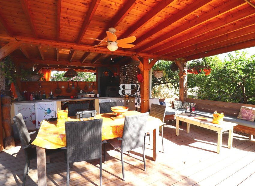 Herverkoop - Country House -
Orihuela - La Campaneta