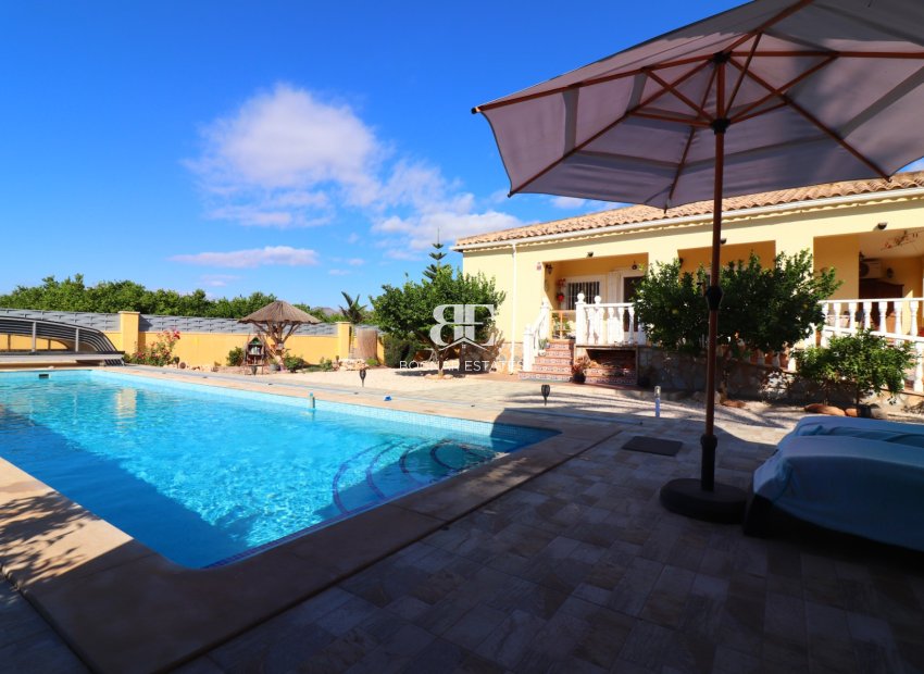 Herverkoop - Country House -
Orihuela - La Campaneta