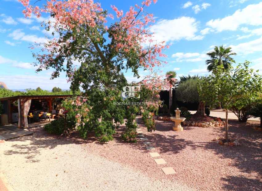 Herverkoop - Country House -
Orihuela - La Campaneta