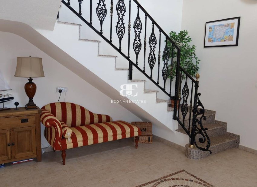 Herverkoop - Country House -
Orihuela