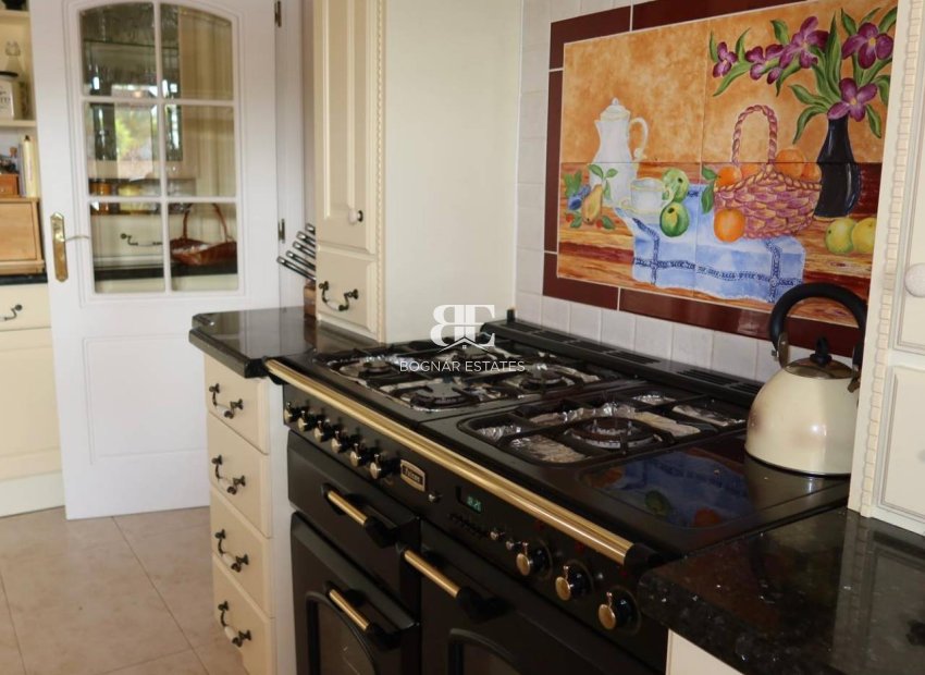 Herverkoop - Country House -
Orihuela