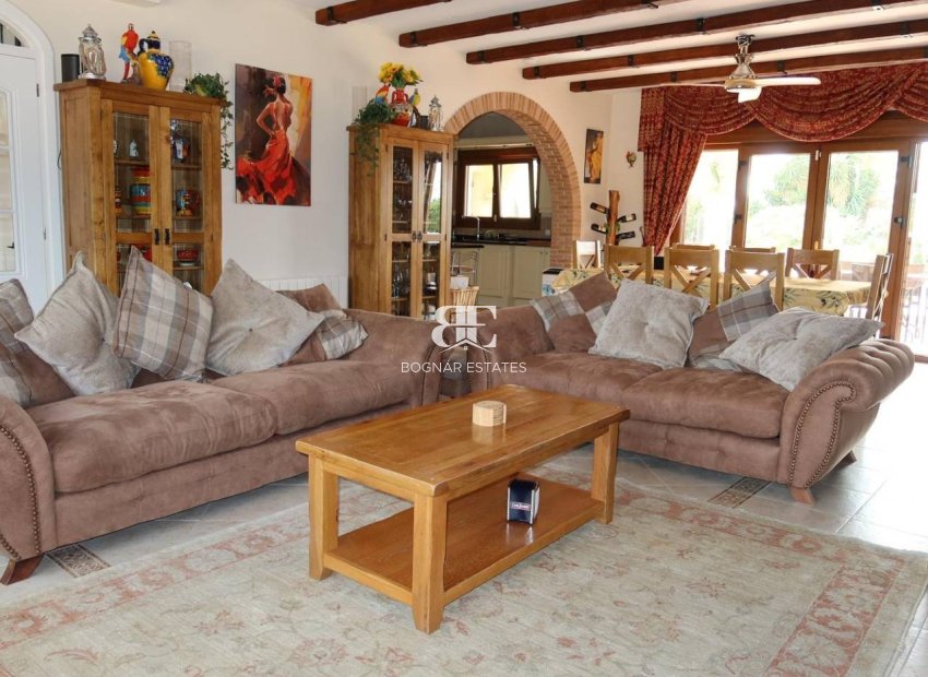 Herverkoop - Country House -
Orihuela
